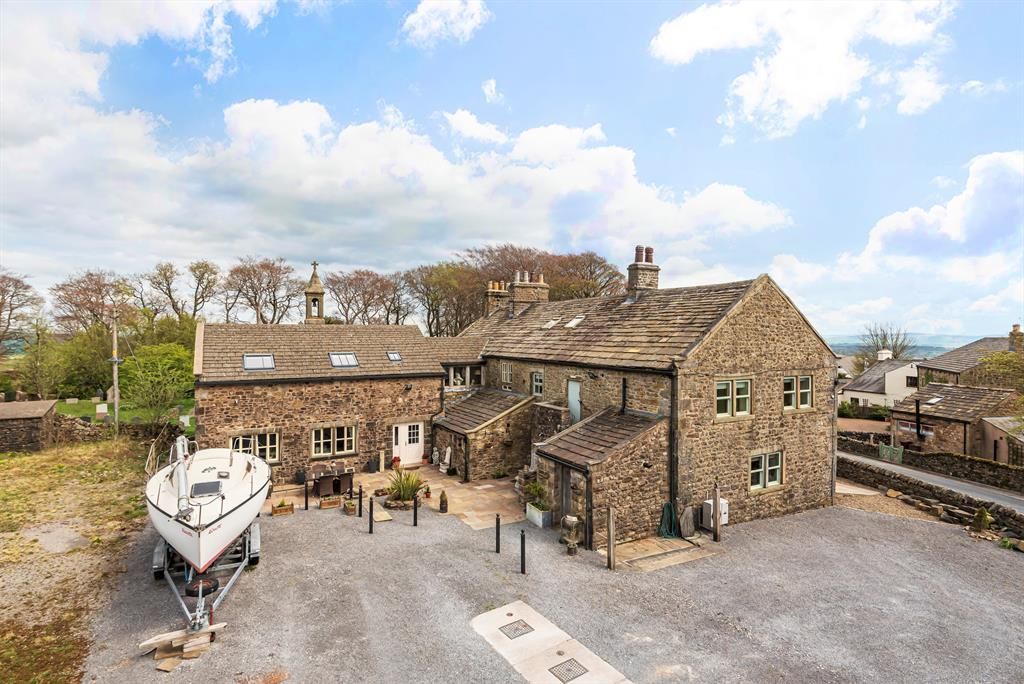 Pub/bar for sale in Dog And Partridge, Tosside, Skipton BD23, £999,500