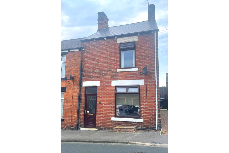 2 bed end terrace house for sale in Brooke Street, Barnsley S74, £95,000