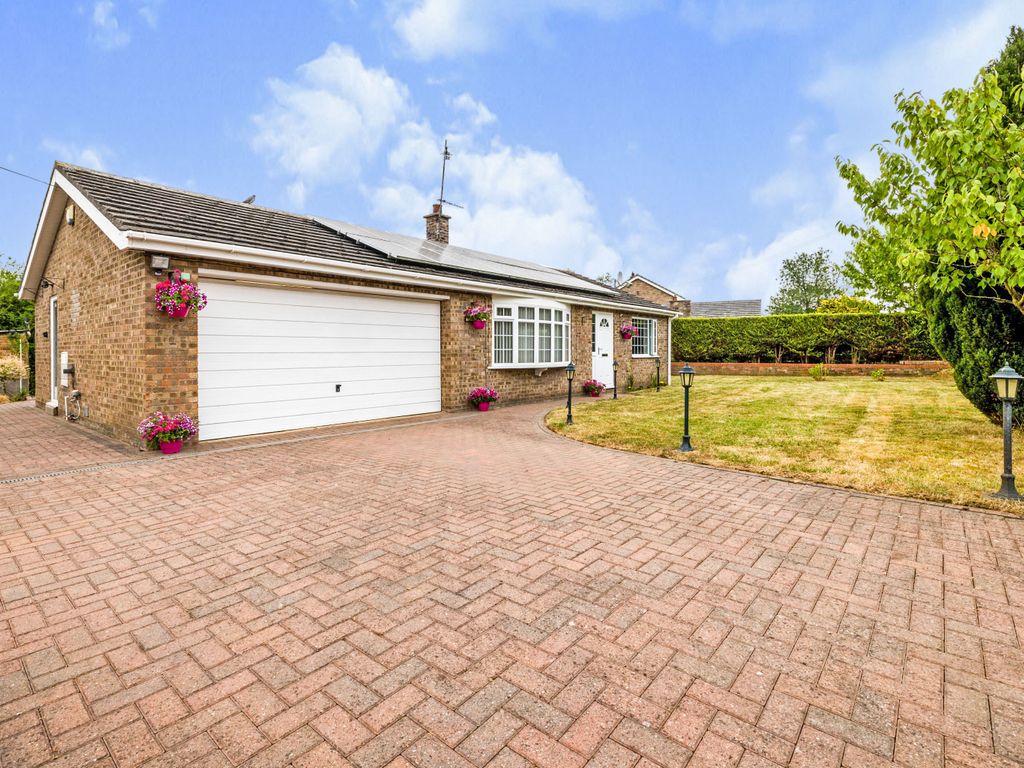 3 bed detached bungalow for sale in Church Lane, Minting LN9, £285,000