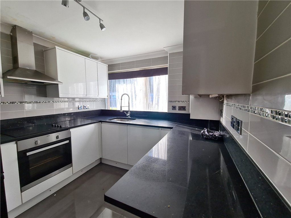 2 bed flat for sale in High Trees Court, High Trees Close, Caterham, Surrey CR3, £270,000