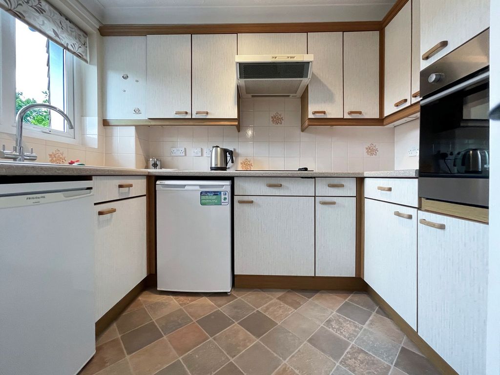 1 bed property for sale in Chesham Road, Amersham HP6, £192,000