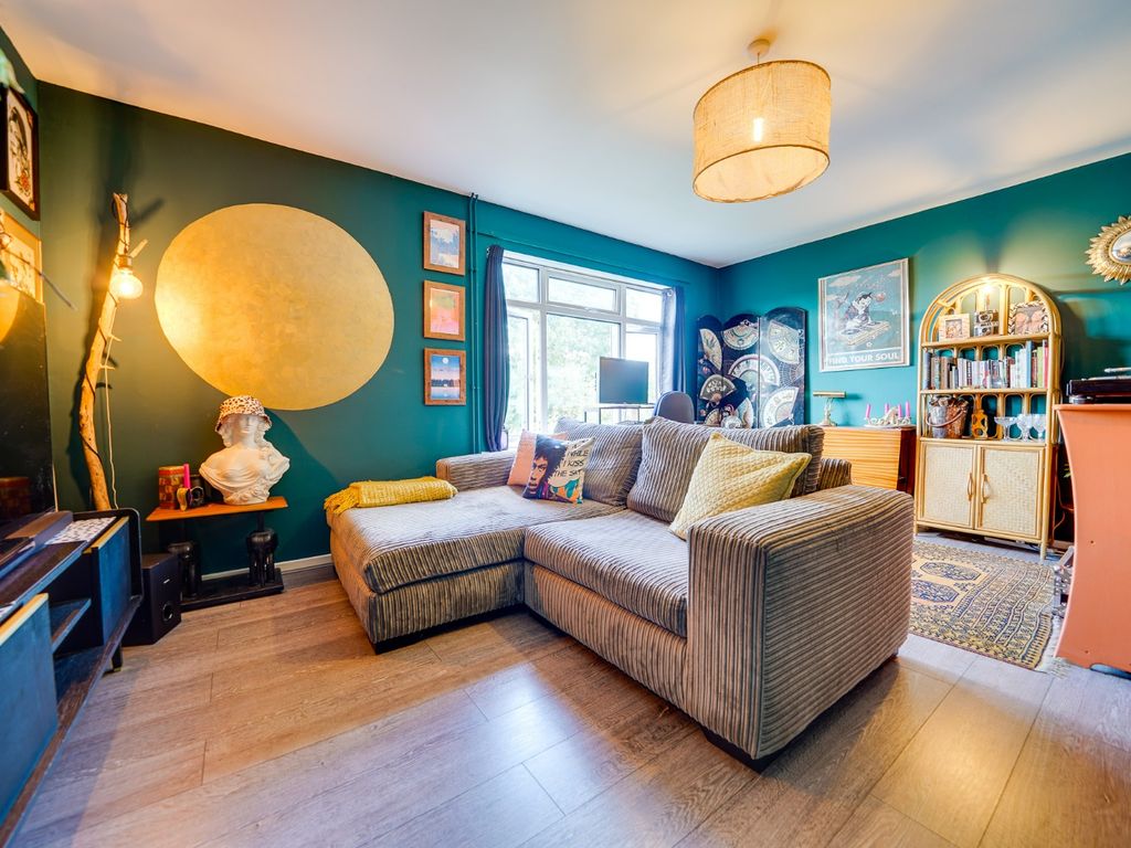 1 bed flat for sale in Gilbert Close, Cambridge CB4, £250,000