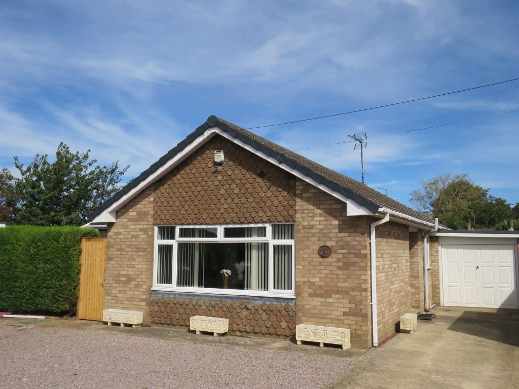 3 bed detached bungalow for sale in Mill Way, Friday Bridge, Wisbech PE14, £295,000