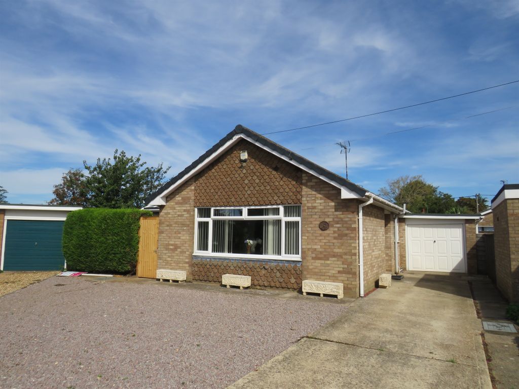 3 bed detached bungalow for sale in Mill Way, Friday Bridge, Wisbech PE14, £295,000