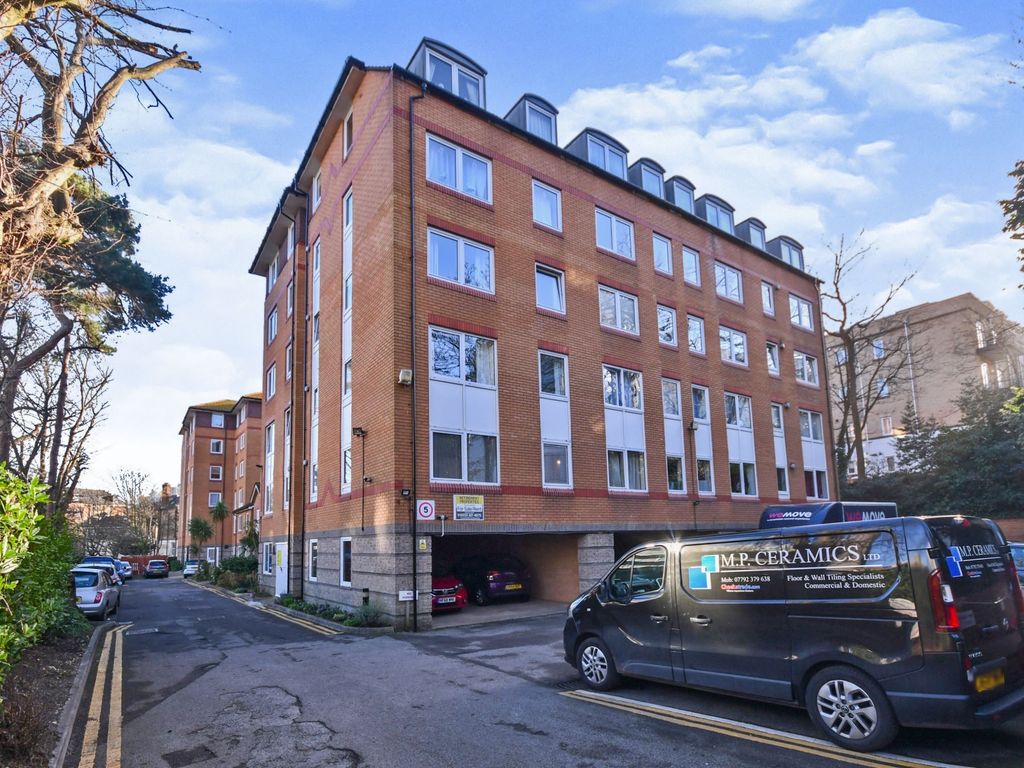 2 bed flat for sale in St. Peters Road, Bournemouth BH1, £130,000