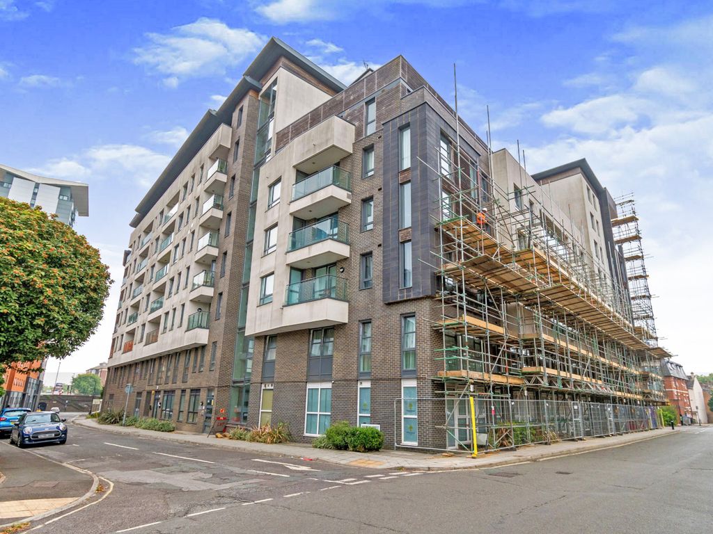 1 bed flat for sale in College Street, Southampton SO14, £160,000