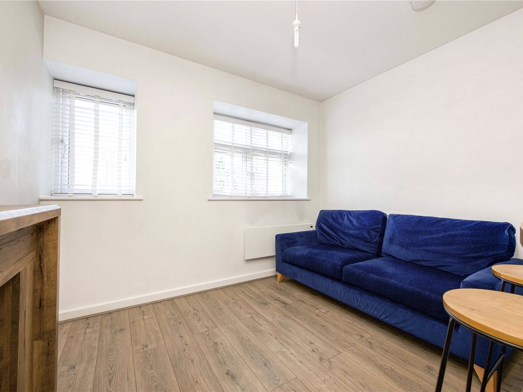 1 bed flat for sale in Parkgate House, 356 West Barnes Lane, New Malden KT3, £265,000