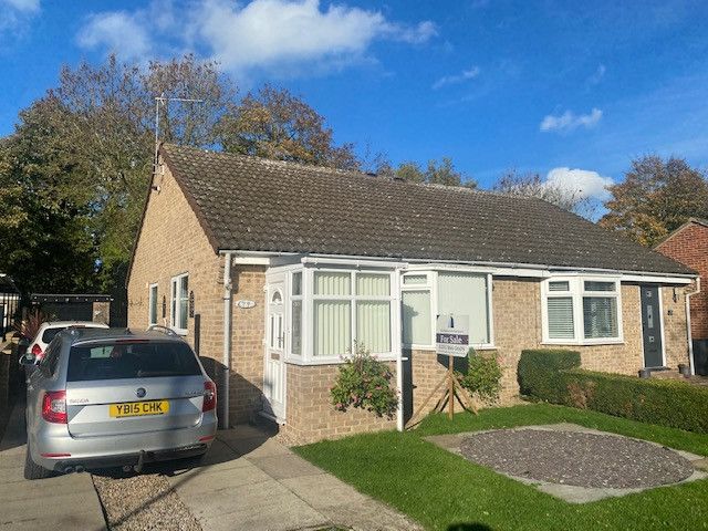 2 bed bungalow for sale in Brompton Park, North Yorkshire DL10, £210,000