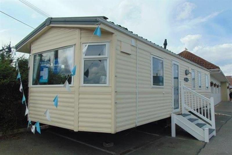 3 bed mobile/park home for sale in Sandy Cove, Foryd Rd, Kinmel Bay, Rhyl LL18, £34,995