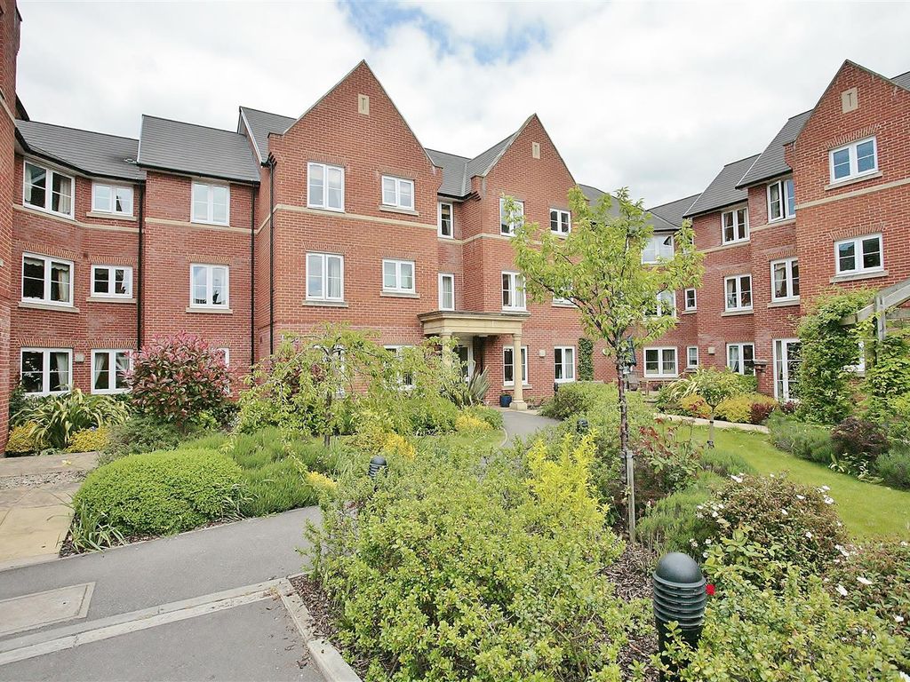 1 bed flat for sale in Foxhall Court, School Lane, Banbury OX16, £59,000