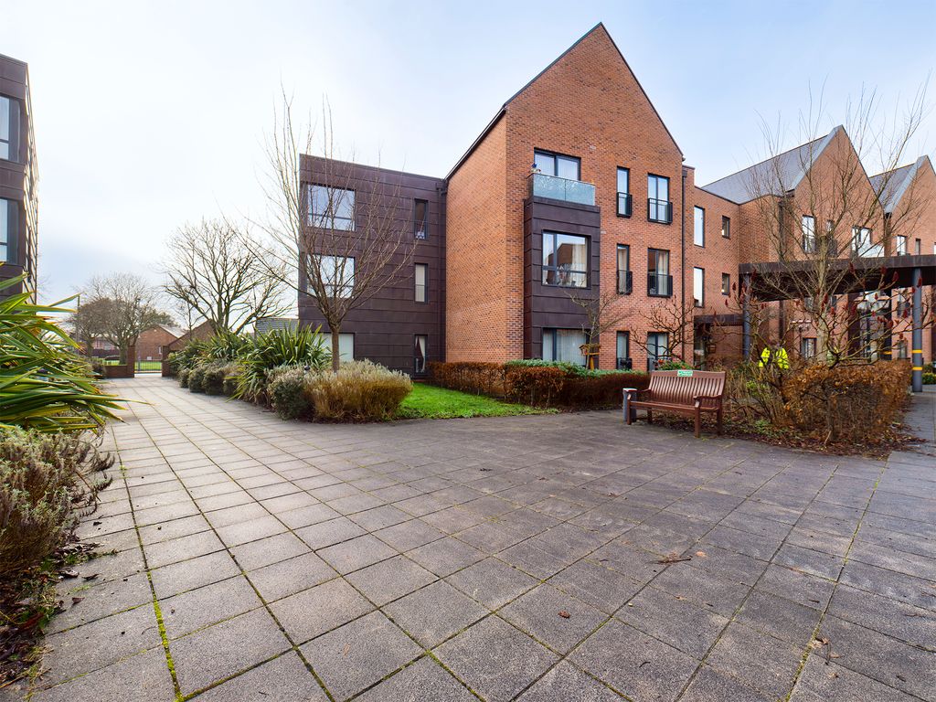 2 bed flat for sale in Sturgess Street, Newton-Le-Willows WA12, £50,000