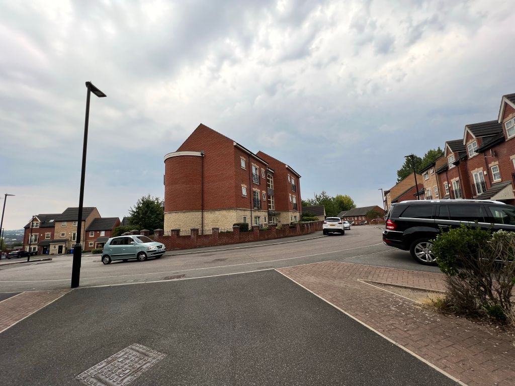 2 bed flat for sale in Holywell Heights, Sheffield, South Yorkshire S4, £80,000