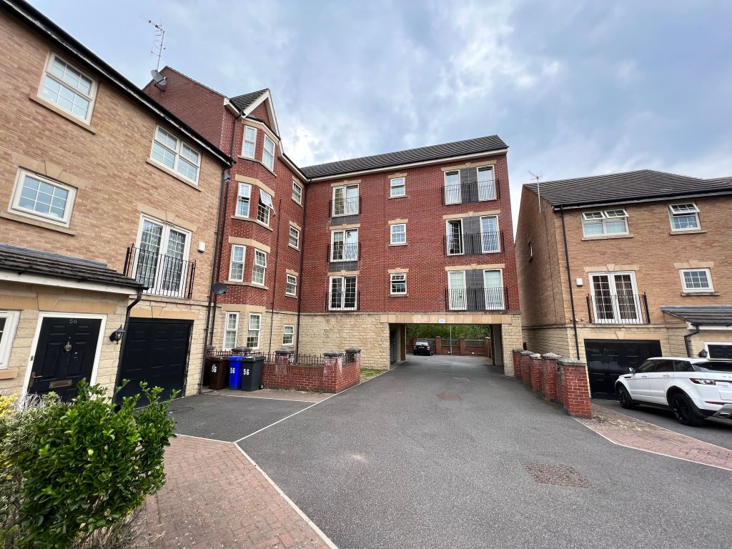 2 bed flat for sale in Holywell Heights, Sheffield S4, £80,000