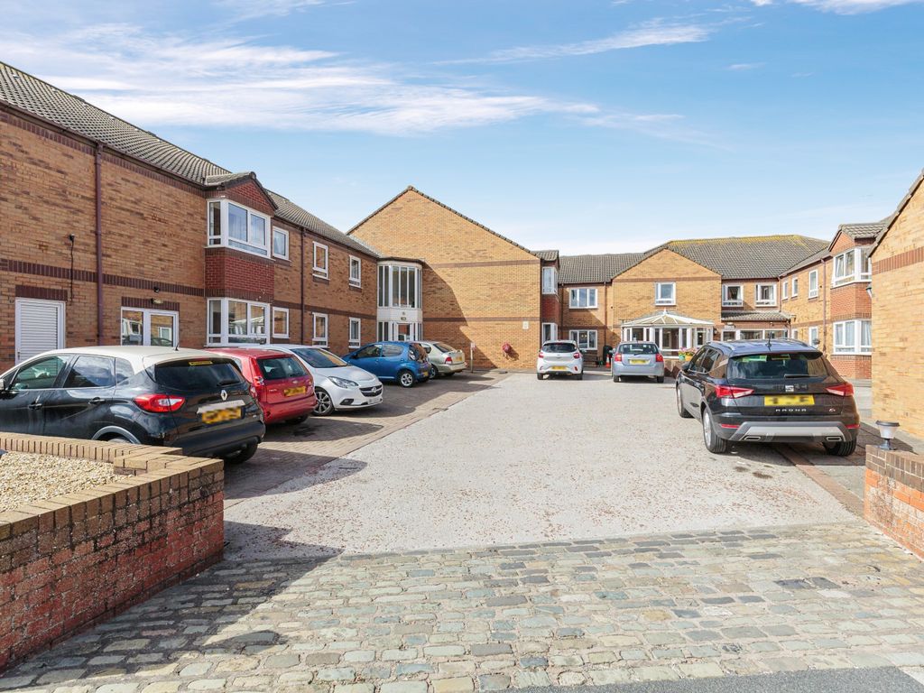 2 bed flat for sale in Sandpiper Court, Buckden Close, Thornton-Cleveleys, Lancashire FY5, £60,000