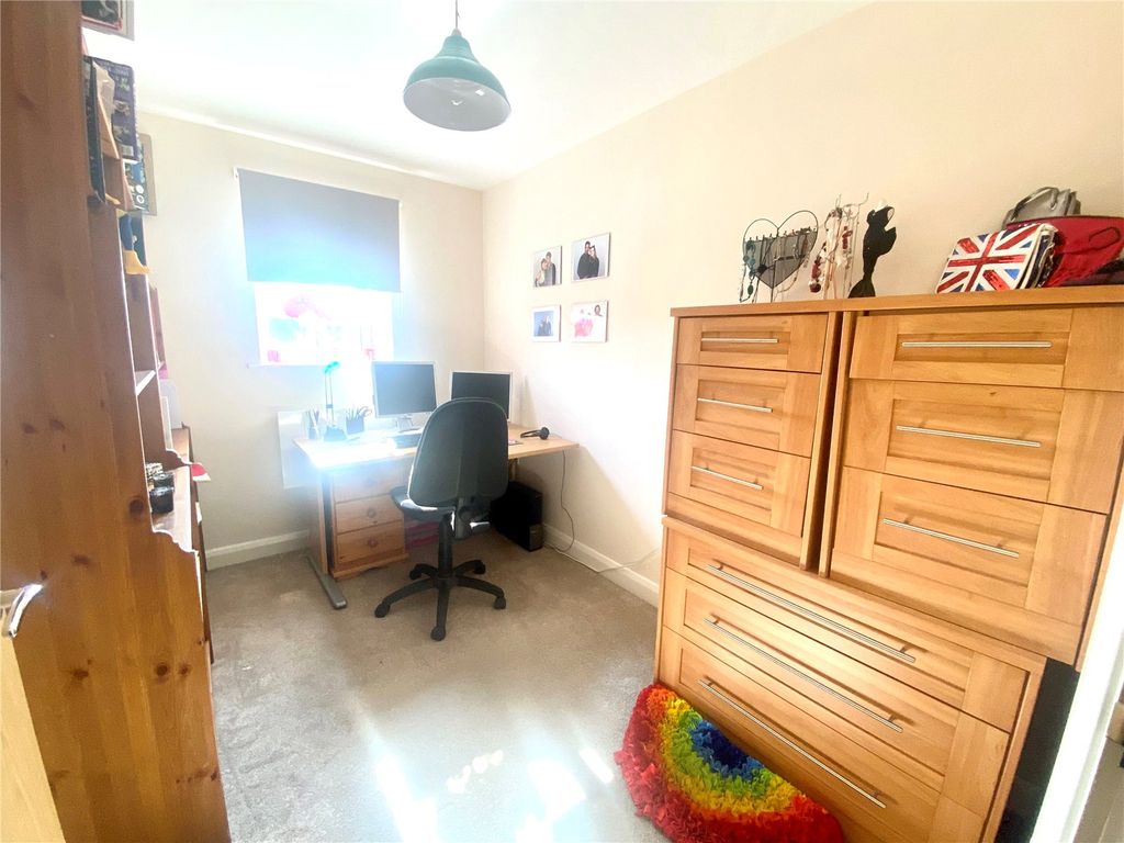 2 bed flat for sale in The Quarter, Egerton Street, Chester, Cheshire CH1, £75,000