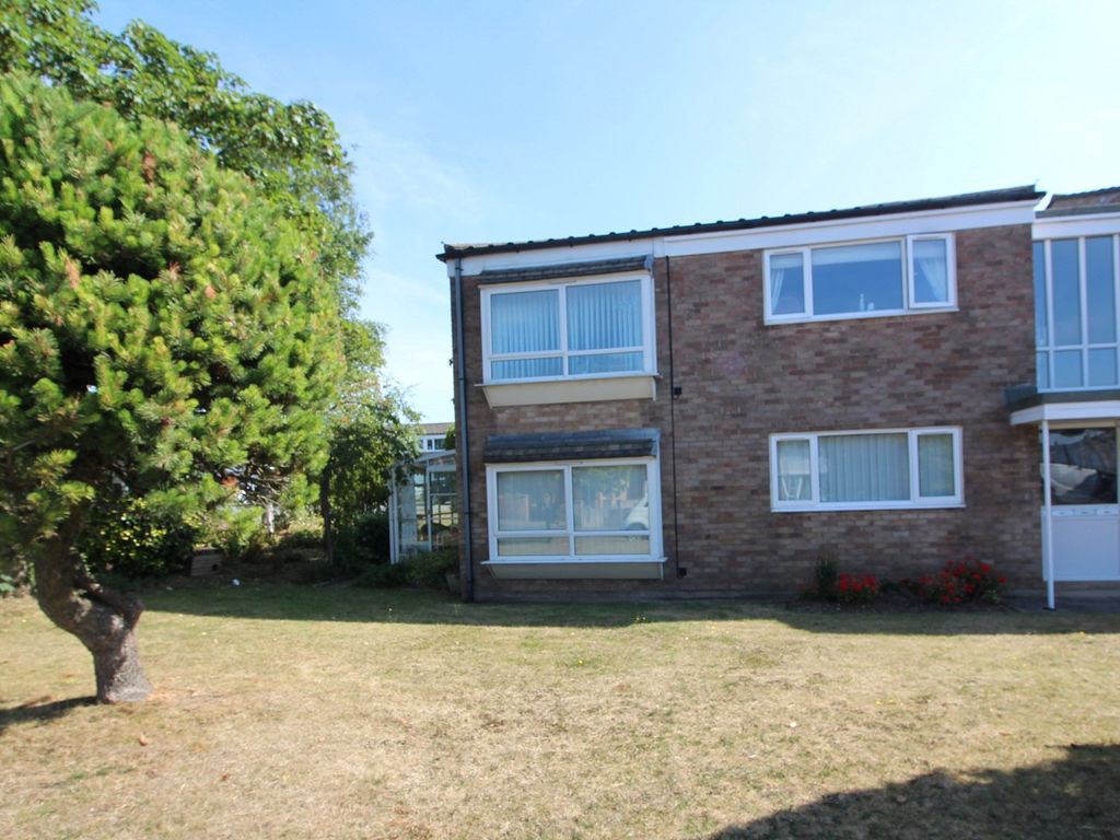 2 bed flat for sale in Sandy Lane, Caldicot, Mon. NP26, £140,000