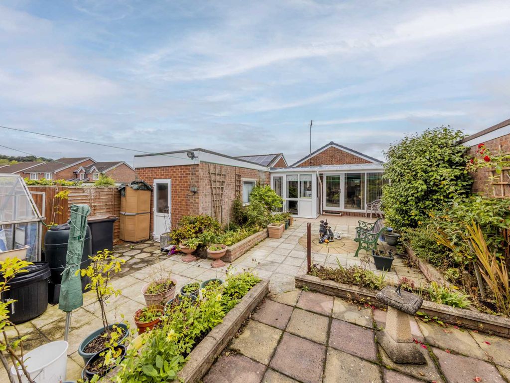 2 bed detached bungalow for sale in Kennet Close, Westbury Park ST5, £260,000