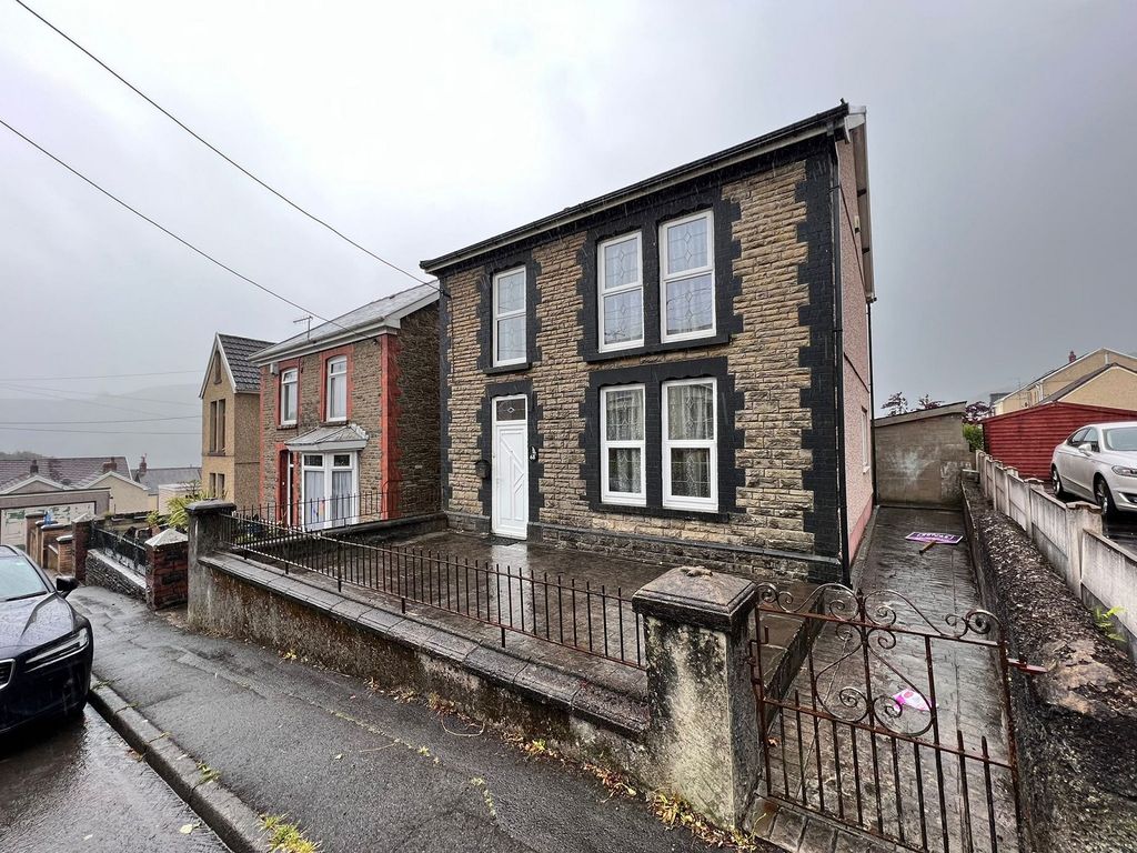 3 bed detached house for sale in Alltygrug Road, Ystalyfera, Swansea SA9, £150,000