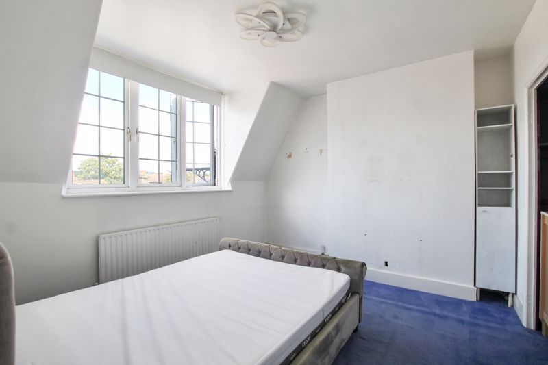 2 bed flat for sale in Bexley High Street, Bexley DA5, £200,000