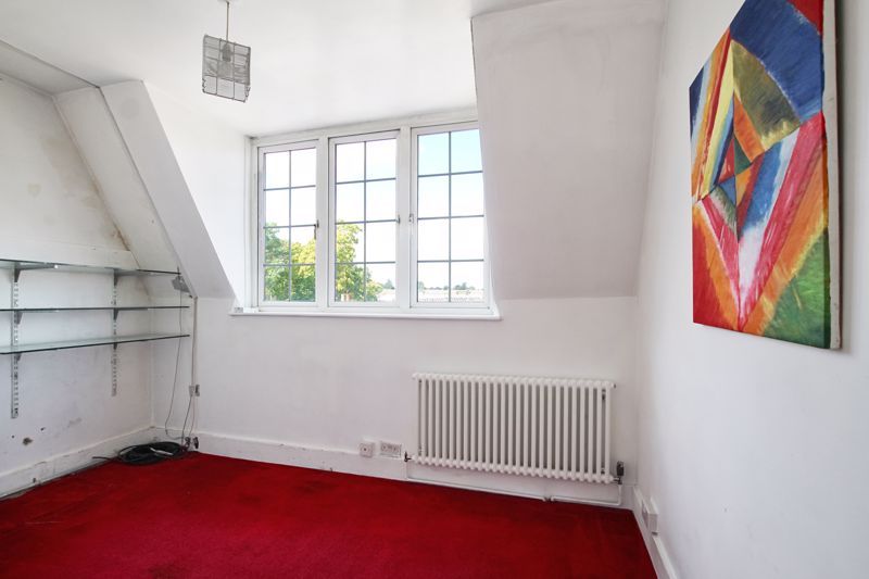 2 bed flat for sale in Bexley High Street, Bexley DA5, £200,000