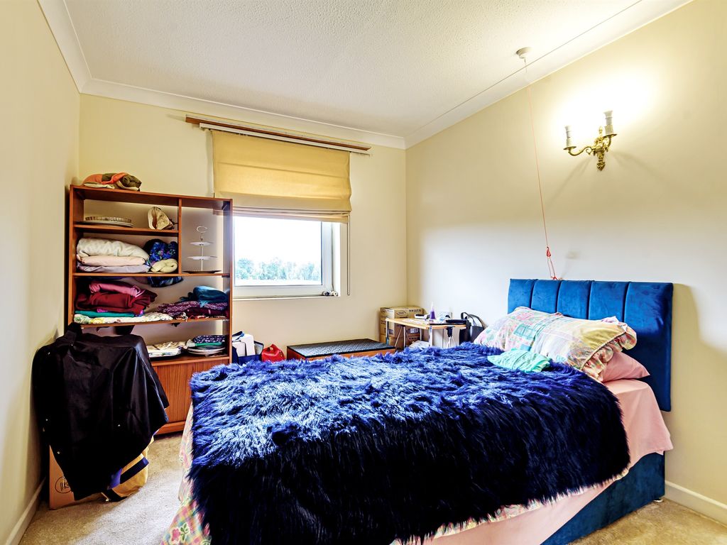 1 bed property for sale in Bridge Avenue, Maidenhead SL6, £125,000