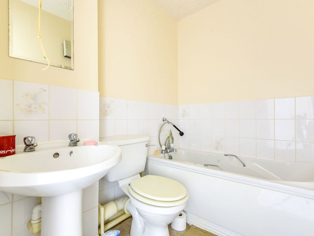 1 bed flat for sale in Park Place, Cheltenham, Gloucestershire GL50, £185,000