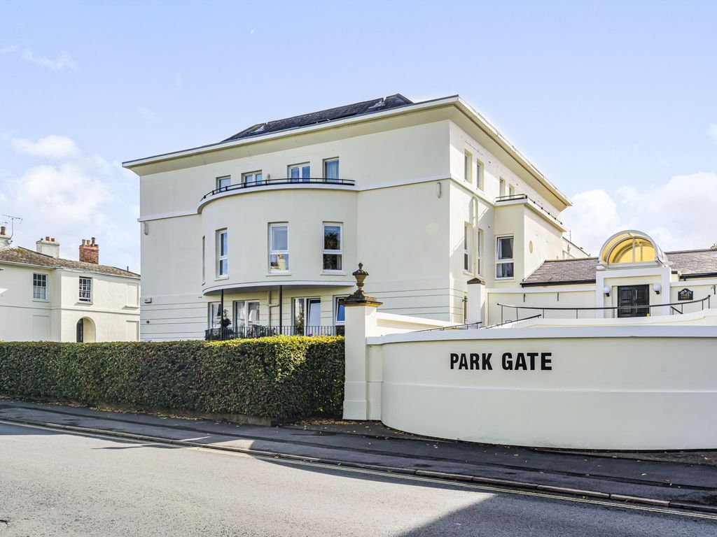 1 bed flat for sale in Park Place, Cheltenham, Gloucestershire GL50, £185,000