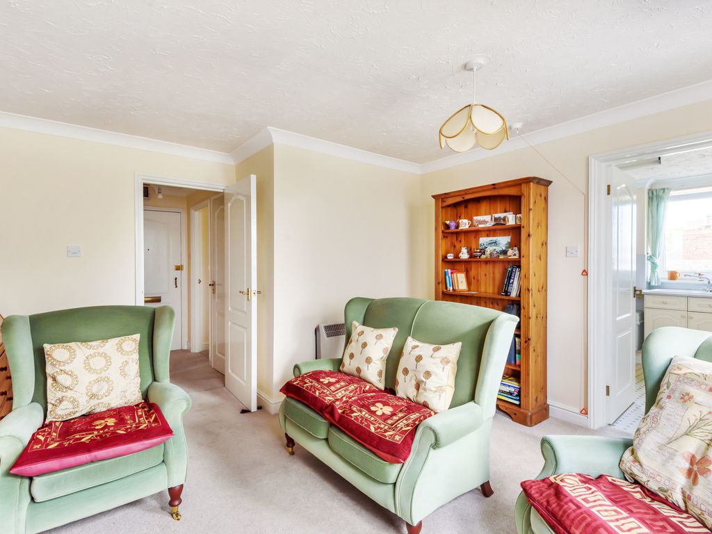 1 bed flat for sale in Park Place, Cheltenham, Gloucestershire GL50, £185,000