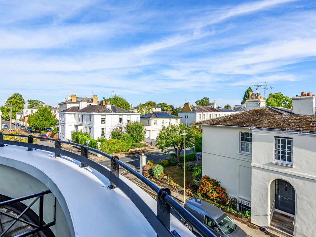 1 bed flat for sale in Park Place, Cheltenham, Gloucestershire GL50, £185,000