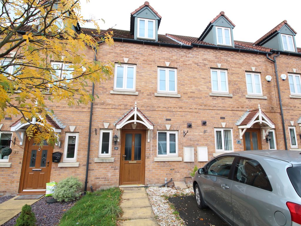 3 bed town house for sale in Parkgate, Goldthorpe, Rotherham S63, £145,000