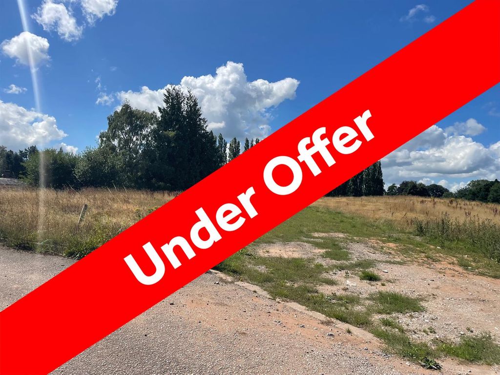 Land for sale in Forest Road, Cuddington, Northwich CW8, £150,000