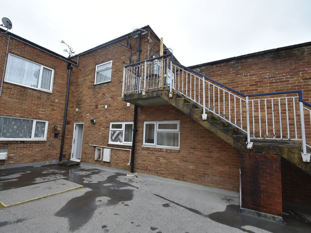 1 bed flat for sale in 61A Greywell Road, Havant PO9, £110,000