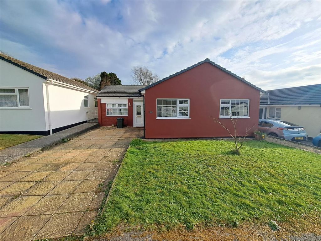 3 bed detached bungalow for sale in Tremayne Park, Pengegon, Camborne TR14, £240,000