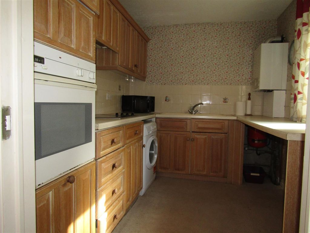 2 bed flat for sale in Minerva Court, Boroughbridge, York YO51, £115,000