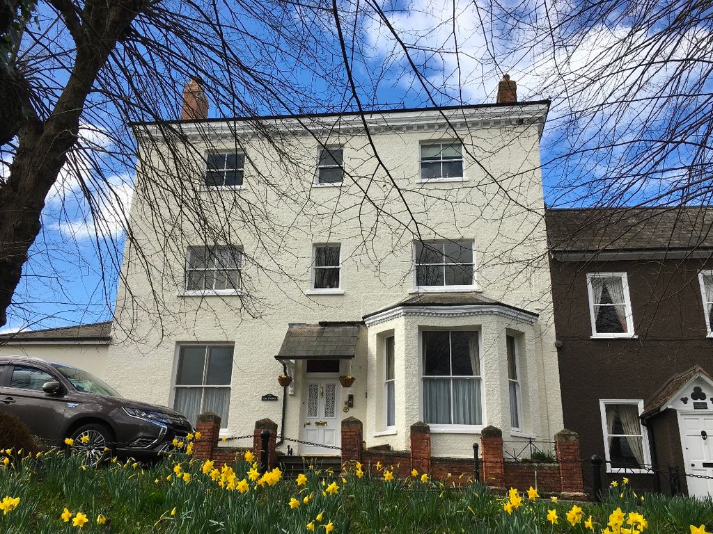 3 bed flat for sale in Apartment 4, The Manor House, High Street, Newnham GL14, £250,000