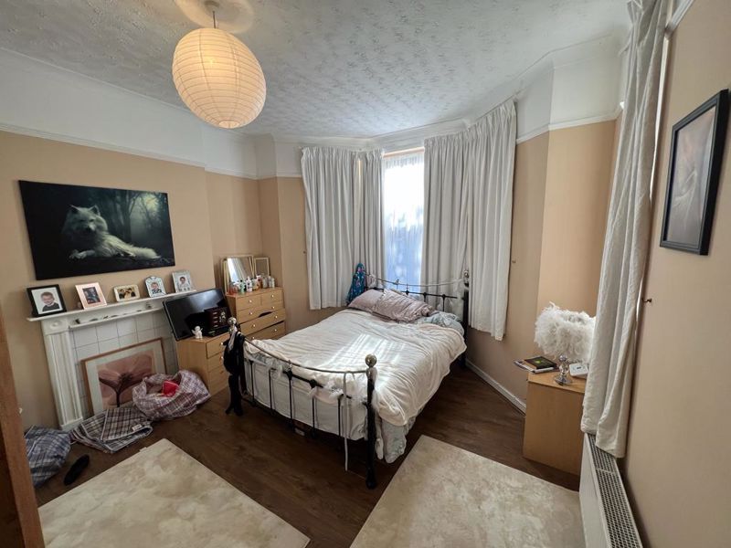 2 bed flat for sale in Bryngwyn Road, Newport NP20, £199,950