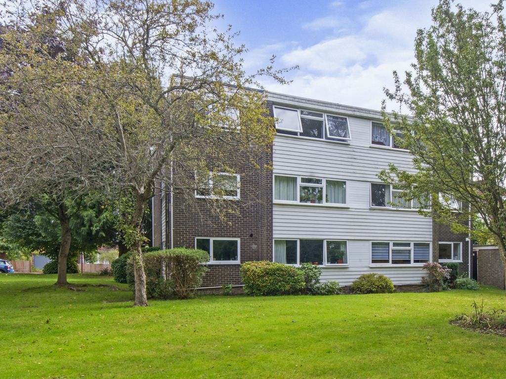 2 bed flat for sale in Glen Eyre Road, Southampton SO16, £200,000