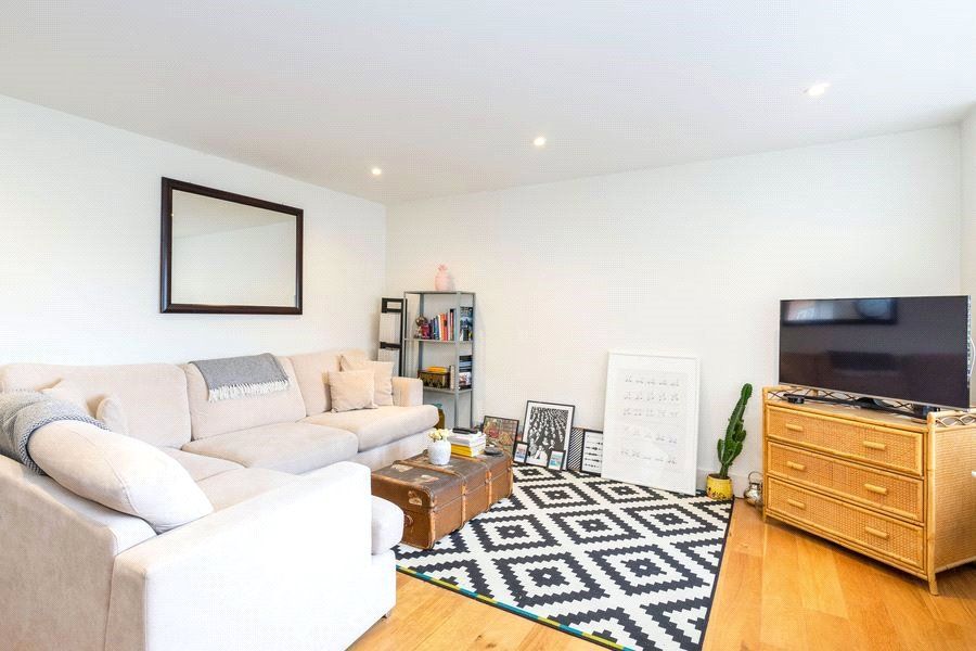 1 bed flat for sale in Havelock Road, Wokingham, Berkshire RG41, £190,000
