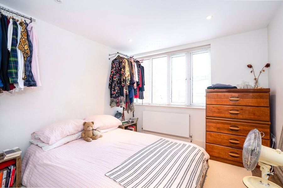 1 bed flat for sale in Havelock Road, Wokingham, Berkshire RG41, £190,000
