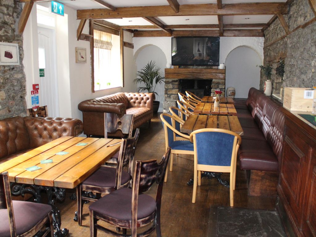 Pub/bar for sale in Pendoylan, Cowbridge CF71, £595,000