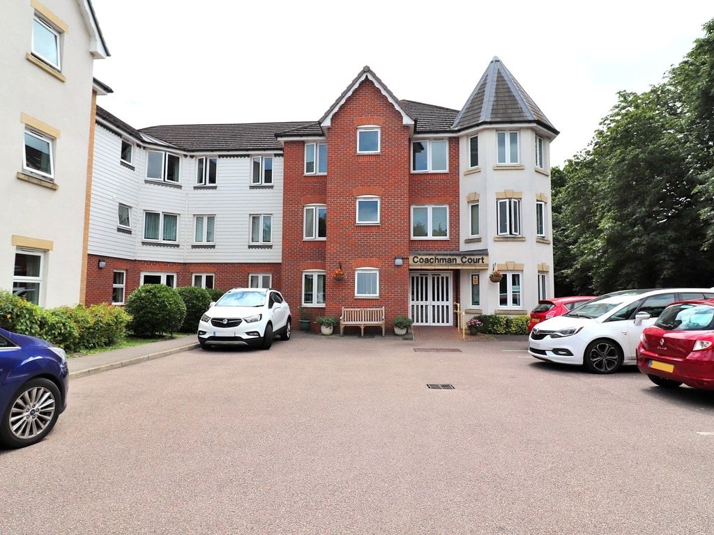 2 bed flat for sale in Coachman Court, 35 Ashingdon Road, Rochford SS4, £150,000