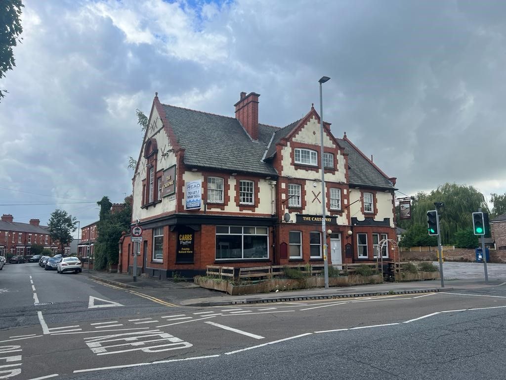 Pub/bar for sale in Wilderspool Causeway, Warrington WA4, £750,000