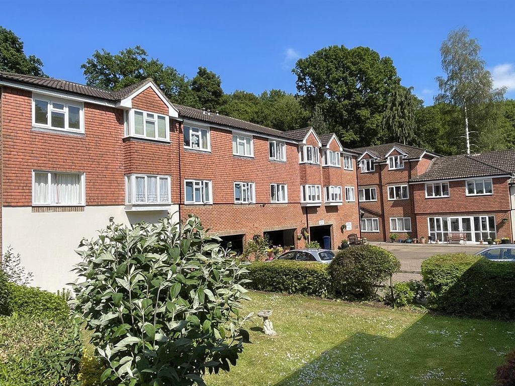 1 bed property for sale in Town End Street, Godalming GU7, £126,500