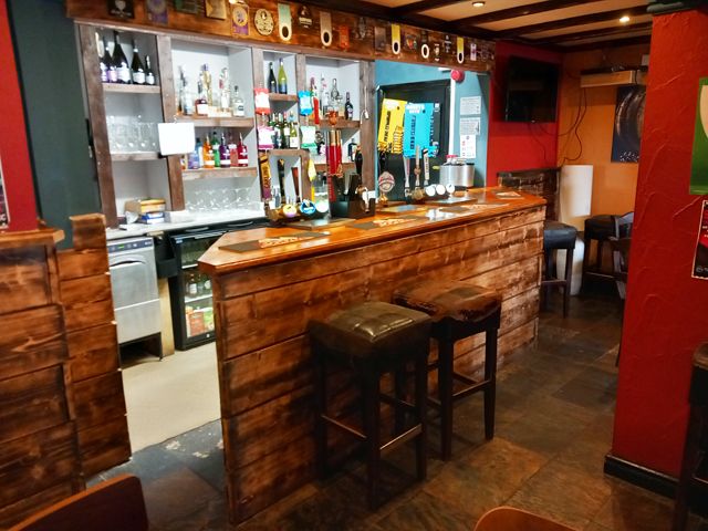 Pub/bar for sale in Heol Cennen, Llandeilo SA19, £250,000
