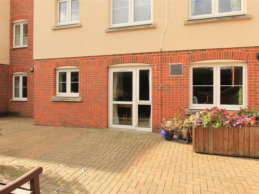 1 bed property for sale in Bellingdon Road, Chesham HP5, £198,000