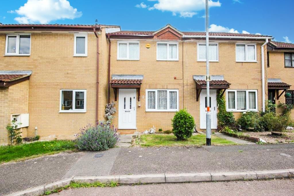 2 bed terraced house for sale in Swale Drive, Wellingborough NN8, £235,000