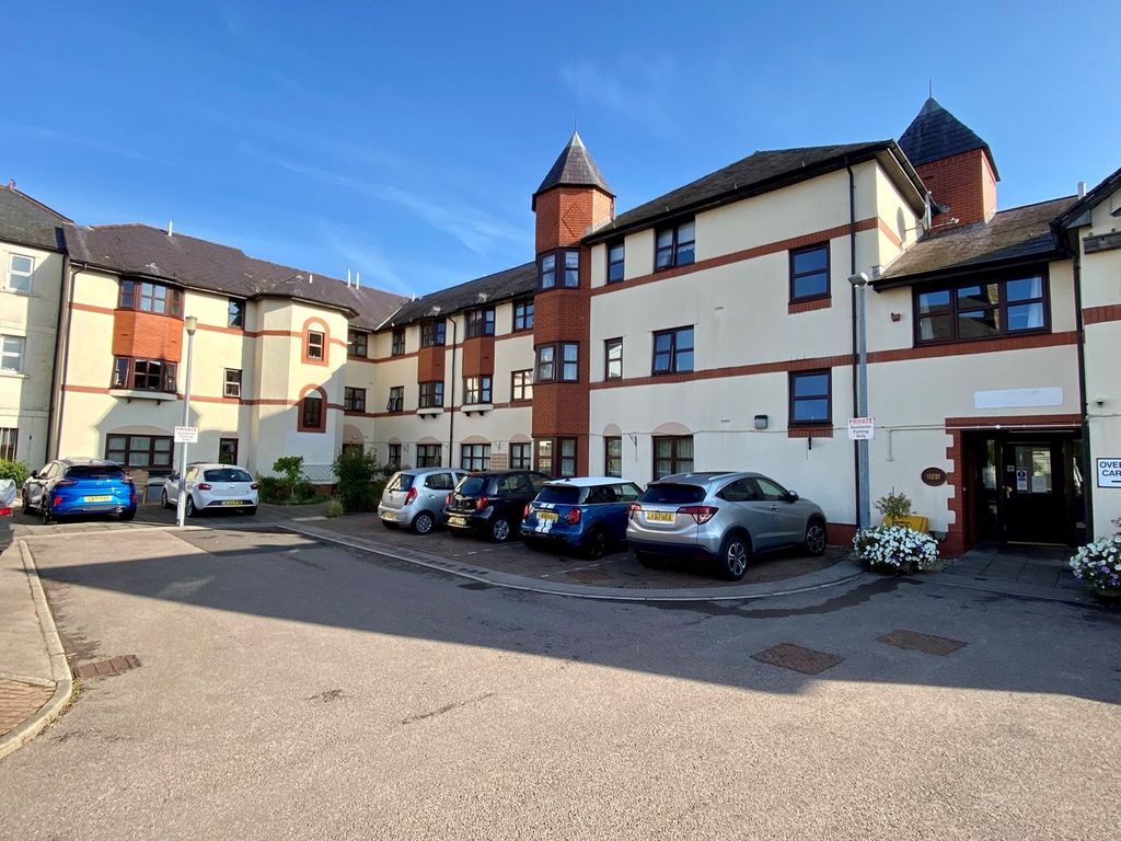 1 bed flat for sale in Maryport Street, Usk NP15, £79,950