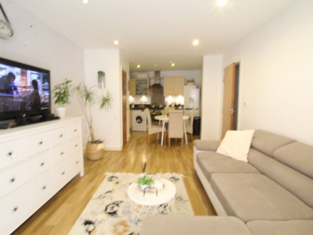 2 bed flat for sale in Commercial Road, Bournemouth BH2, £69,950