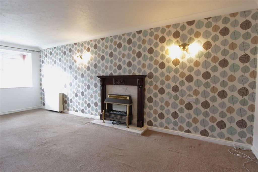 1 bed flat for sale in Abbeydale Road South, Sheffield S7, £90,000
