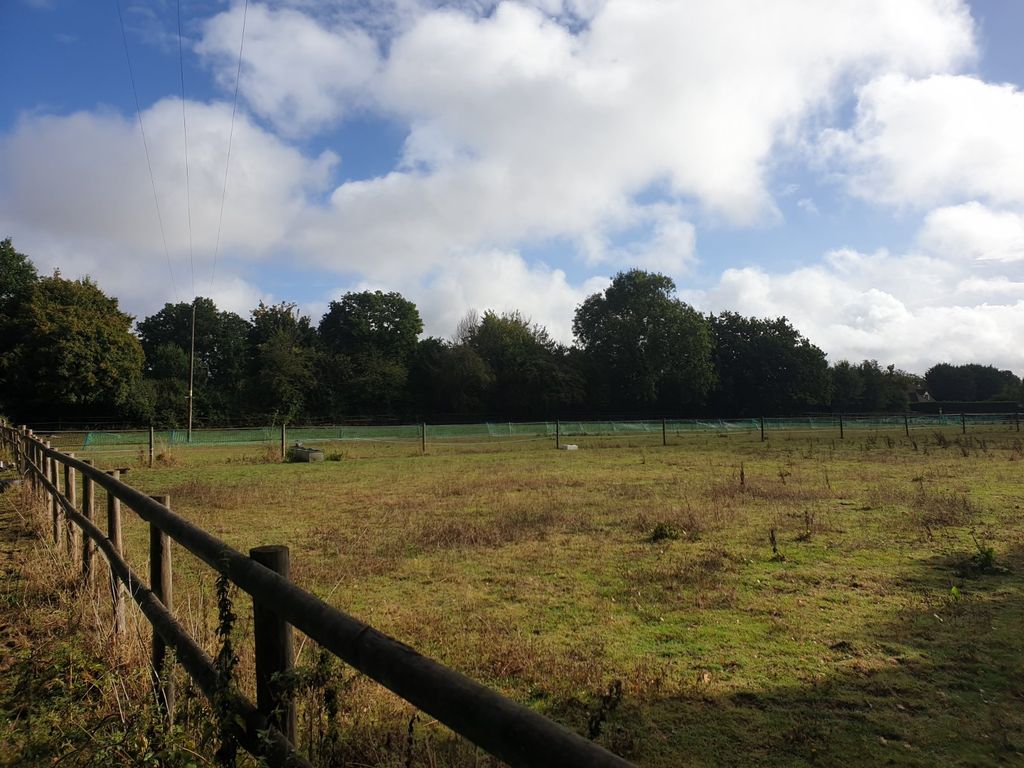 Land for sale in Goose Lane, Leckhampstead, Berkshire RG20, £200,000